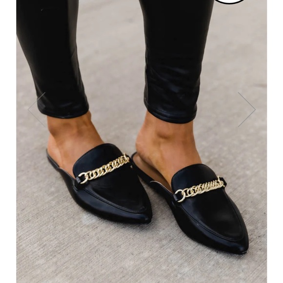 Pink Lily Shoes - Pink Lily Millie Black Leather Mules. NWOT